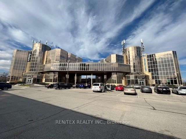 4th&5th - 8000 Jane St, Vaughan, L4K 5B8 | Image 2