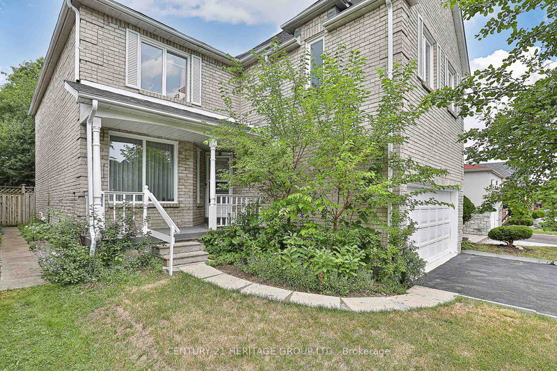 261 Badessa Circ, Vaughan, L4J 6C5 | Image 2
