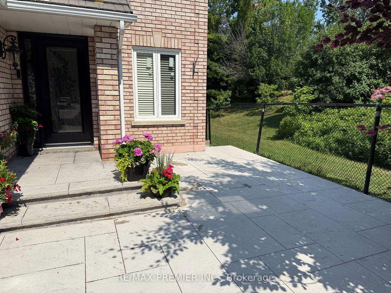 LOWER - 54 Castlepoint Dr, Vaughan, L4H 1B8 | Image 2