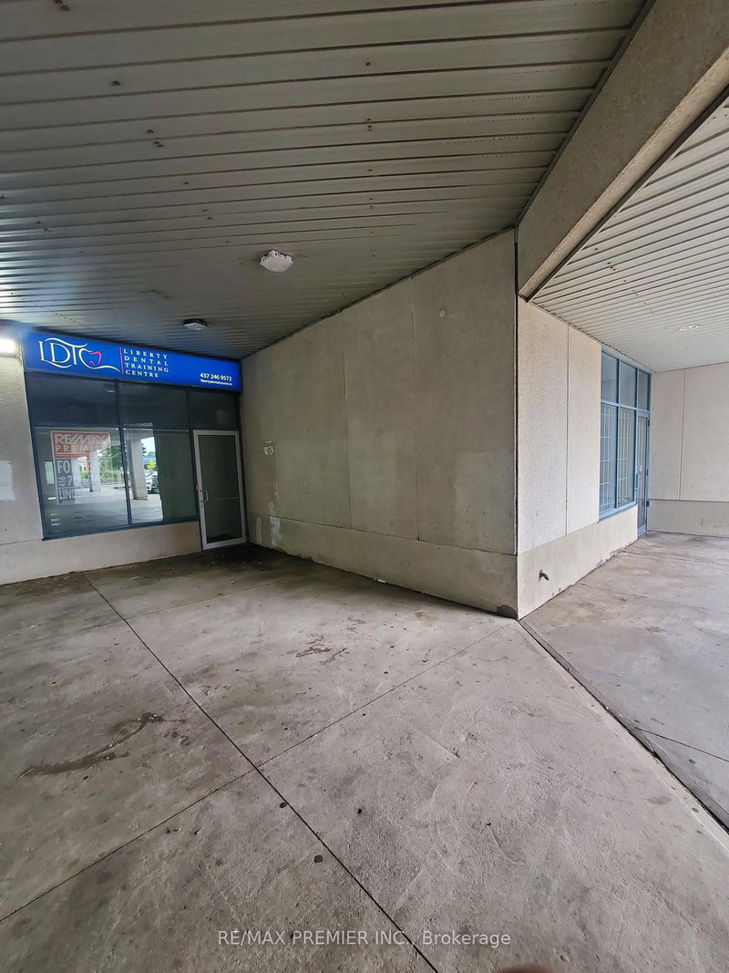 40 - 10909 Yonge St, Richmond Hill, L4C 3E3 | Image 3