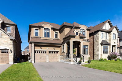 11 Cairns Gate, King - King City image-0-2