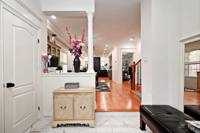 100 Kingsbridge Circle — photo 5