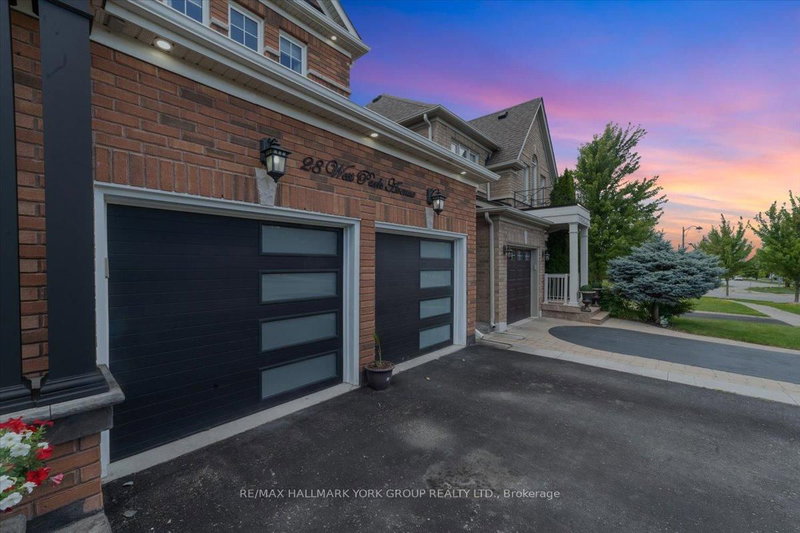 28 West Park Ave, Bradford West Gwillimbury, L3Z 0A8 | Image 3
