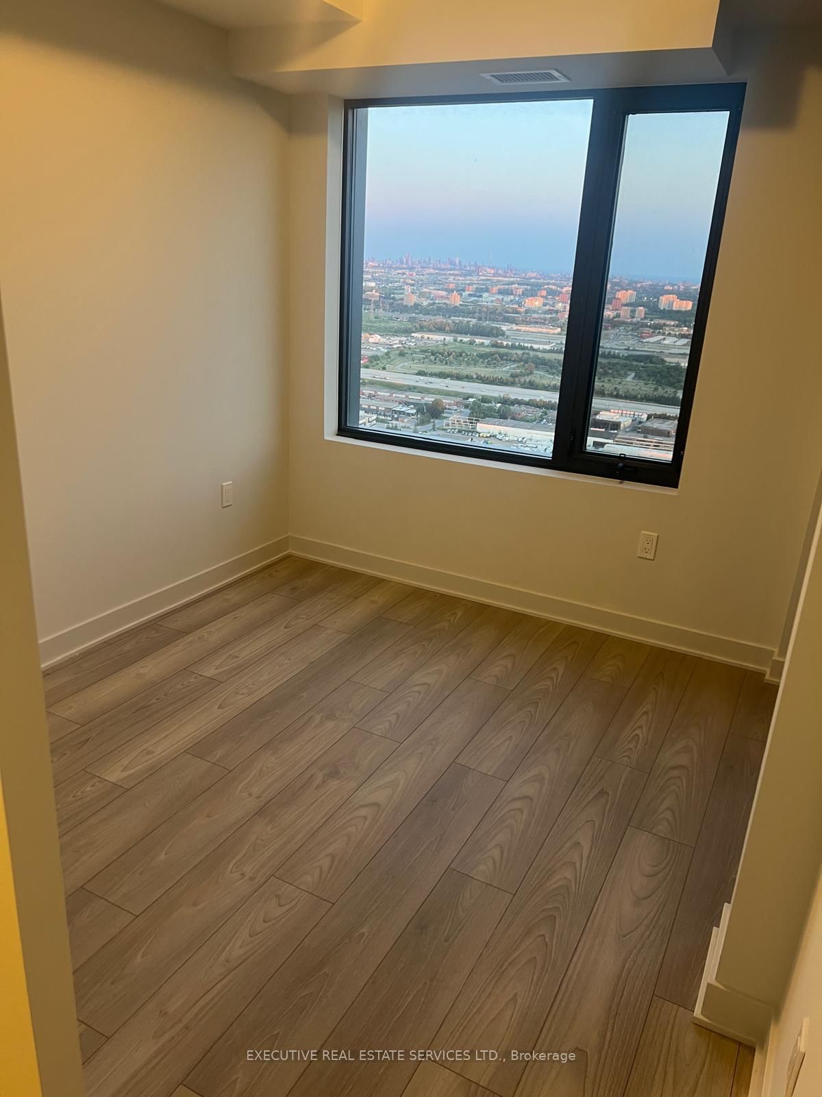 2920 Highway 7 Road E, Unit 4803 - Photo 4