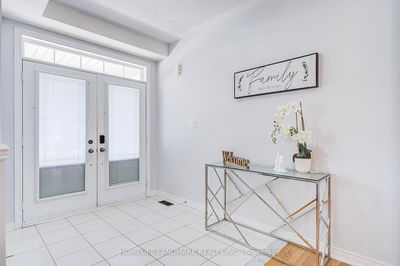40 Bitola Dr, Markham - Greensborough image-0-4