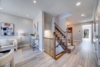 99 James Parrott Ave, Markham - Wismer image-0-4