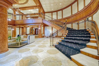 Unit 212 — 7071 Bayview Ave, Markham - Bayview Glen image-0-3