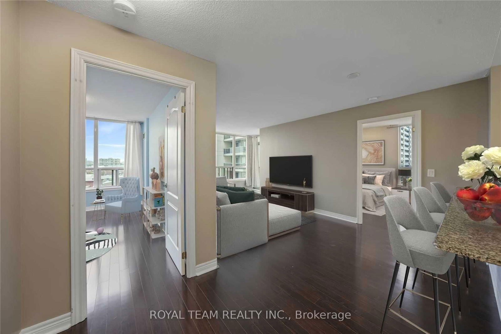 Condo for lease at 714-50 Disera Drive, Vaughan, Ontario, L4J 9E9 - Beverley Glen - MLS: N12271404
