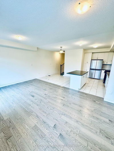 16 Liam Lane, Markham - Cedarwood image-0-3