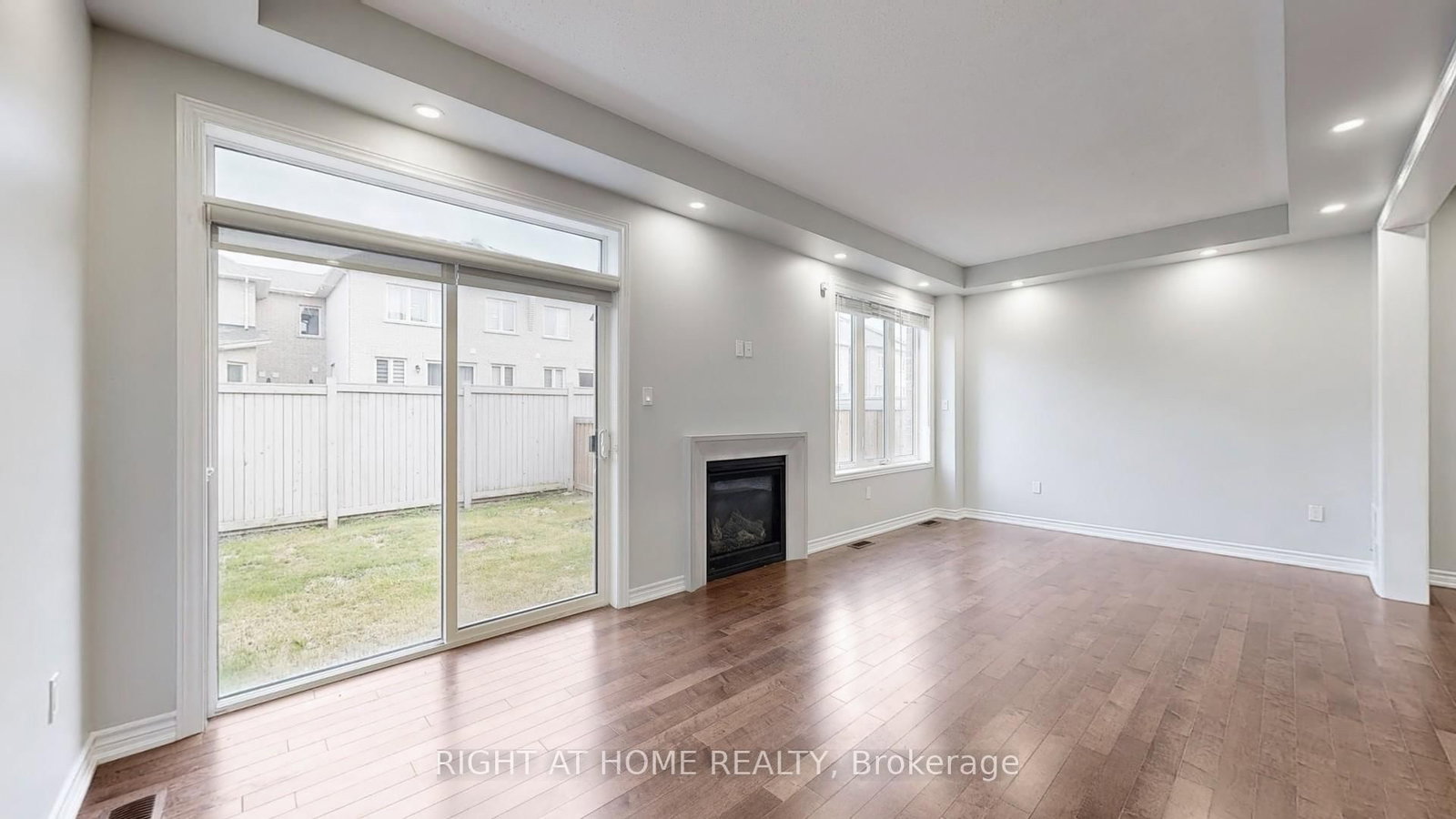 71 Mondial Crescent - Photo 9