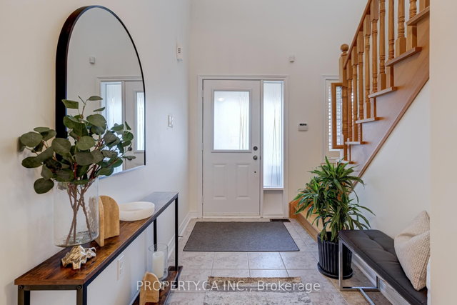 35 Canyon Gate Crescent