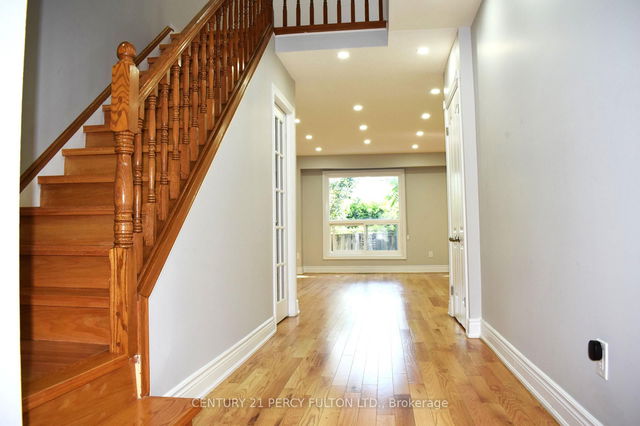 33 - 70 Knightsbridge Way