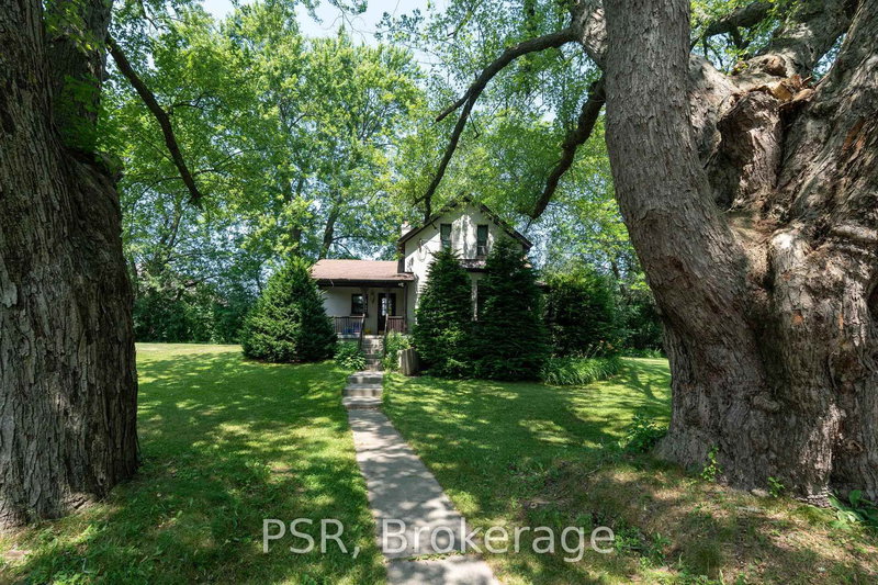 10 Kingscross Dr, King, L7B 1E5 | Image 3