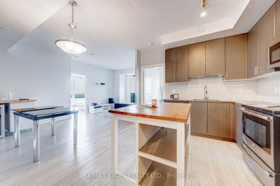 Unit 2006 — 7165 Yonge St, Markham - Grandview image-0-3