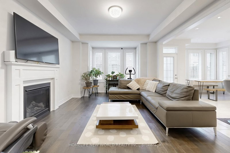 50 Ben Sinclair Ave, East Gwillimbury, L9N 0S2 | Image 3