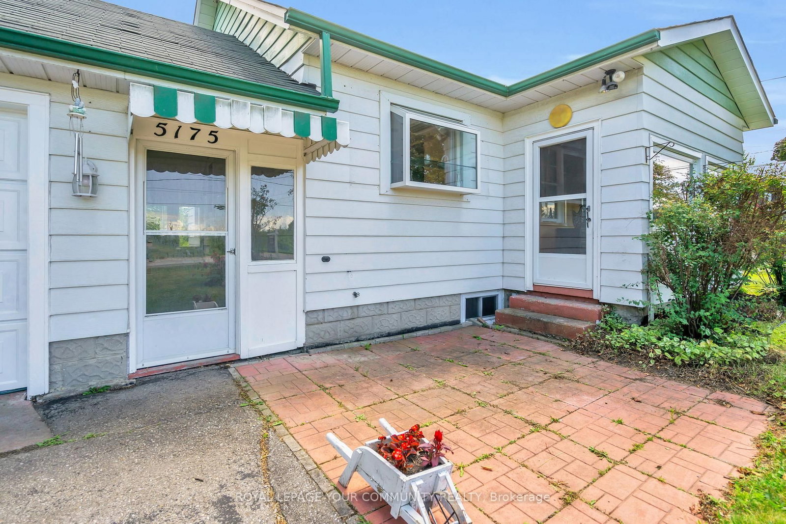 Listing Image 7