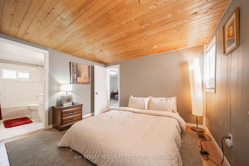 74 De La Salle Blvd, Georgina, L0E 1S0 | Image 2