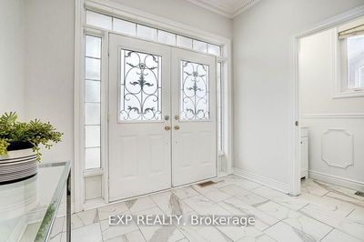 12 Tormina Crt, Markham - Milliken Mills East image-0-4