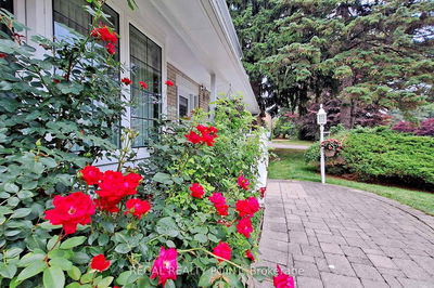 12 Fairway Heights Cres, Markham - Bayview Fairway-Bayview Country Club Estates image-0-3