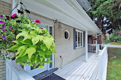 12 Fairway Heights Cres, Markham - Bayview Fairway-Bayview Country Club Estates image-0-4