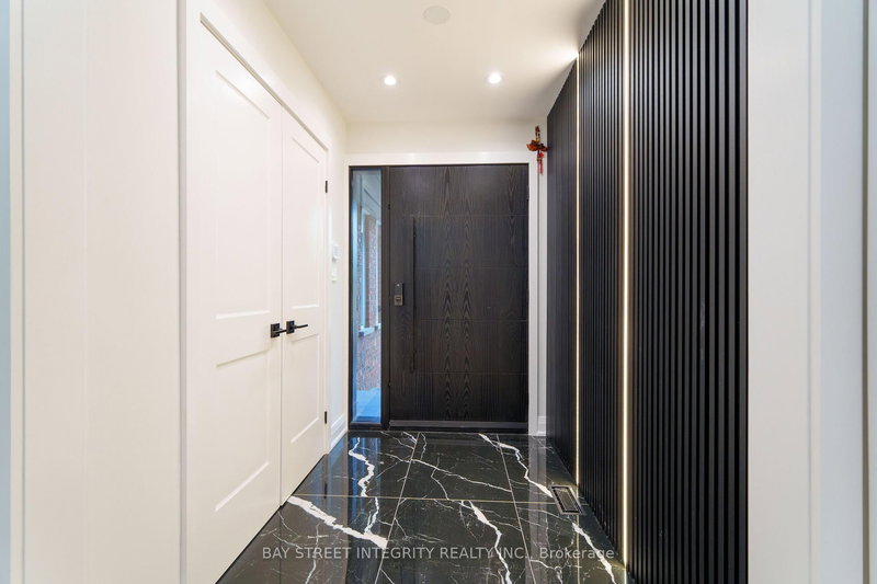 2247 Rodick Rd, Markham, L6C 1R1 | Image 3