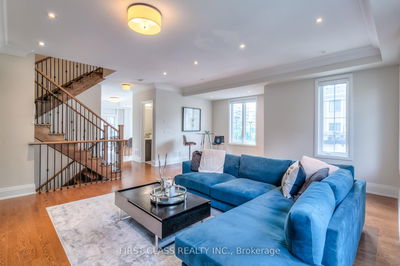 22 American Elm Way, Markham - Unionville image-0-3