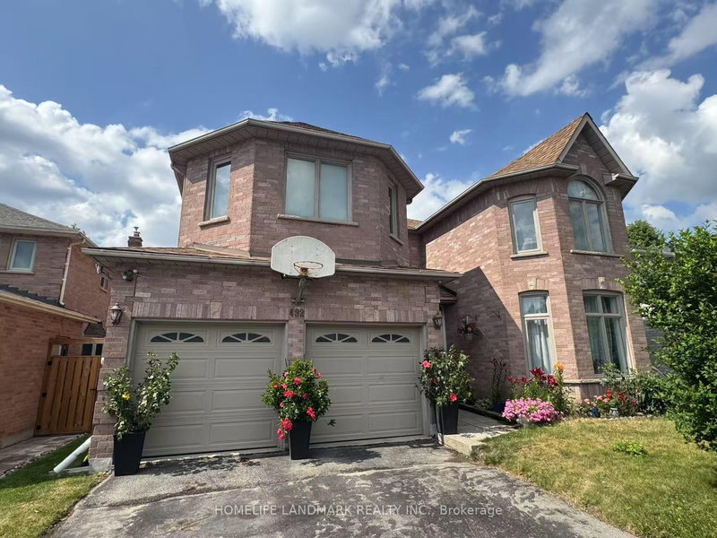 492 Traviss Dr, Newmarket, L3Y 7K5 | Image 2