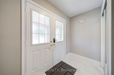 74 Weatherill Rd, Markham - Berczy image-0-2