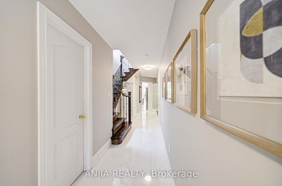 74 Weatherill Rd, Markham - Berczy image-0-3