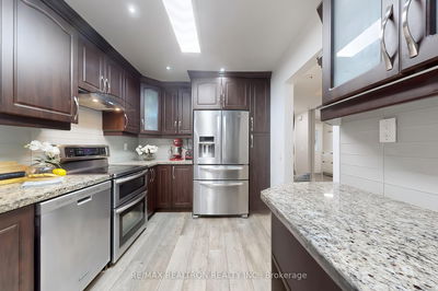 168 Cottonwood Crt, Markham - Bayview Fairway-Bayview Country Club Estates image-0-4