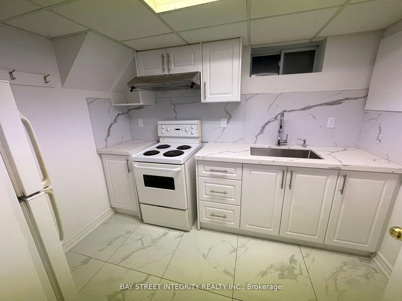 BSMT roommate - 65 Walter Ave, Newmarket, L3Y 2T4 | Image 3