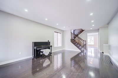 141 Beckett Ave, Markham - Berczy image-0-4