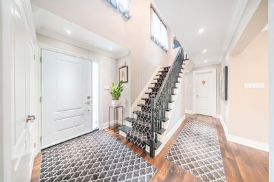 6 Larkin Ave, Markham - Markham Village image-0-4