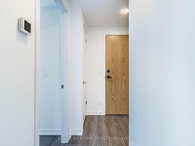 203 - 7950 bathurst Street