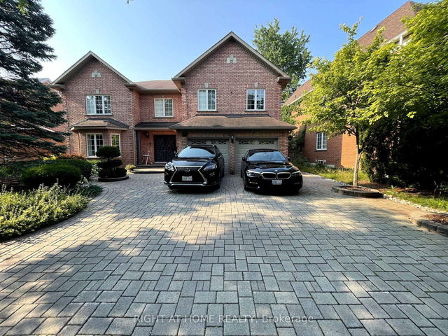 974 Creebridge Crescent