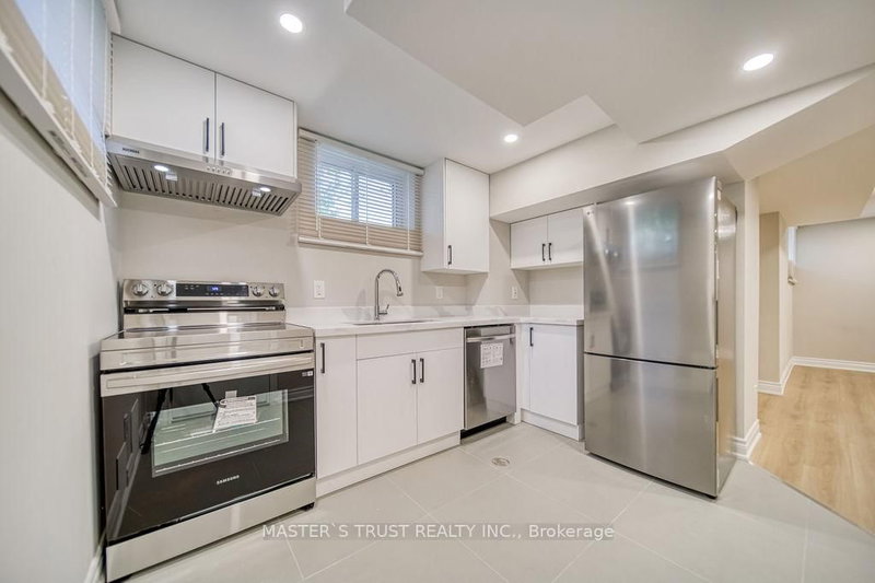 Basement - 82 Oxford St, Richmond Hill, L4C 4L5 | Image 3