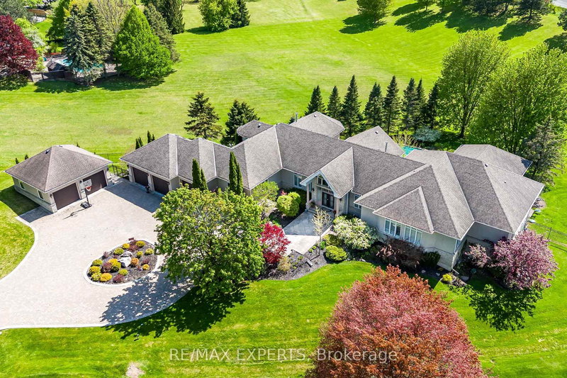 8 Alm Crt, Aurora, L4G 6W7 | Image 3