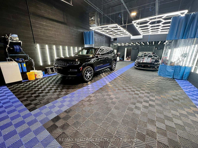 7 - 91 Fernstaff Crt, Vaughan, L4K 3L9 | Image 3