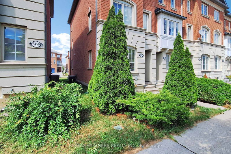 2452 Bur Oak Ave, Markham, L6B 1J8 | Image 3