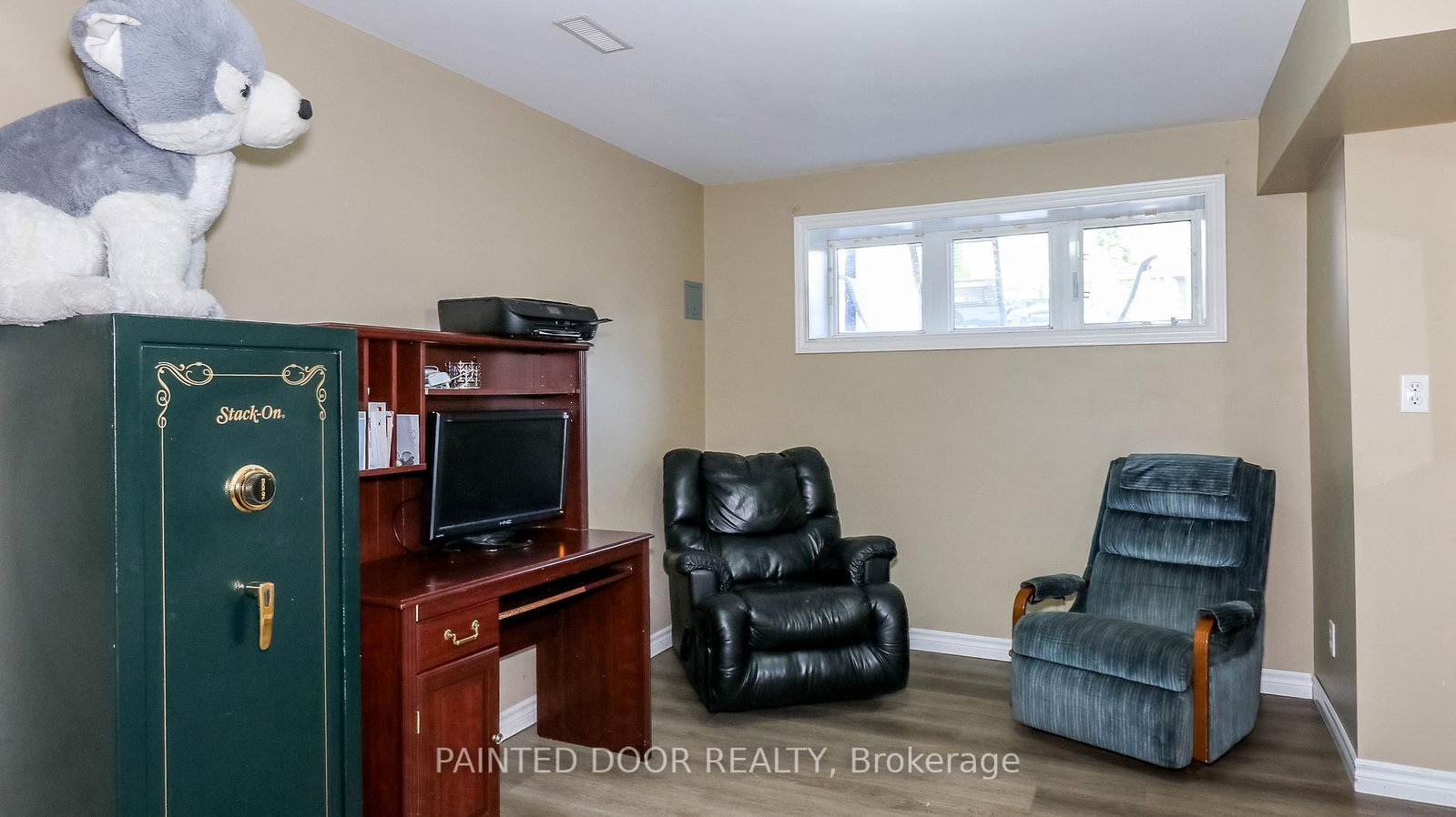Listing Image 21