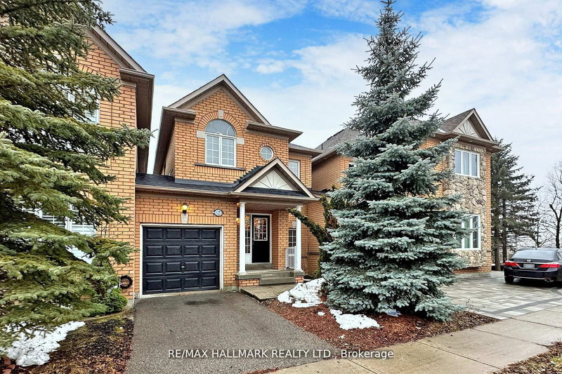 55 Walkview Cres, Richmond Hill, L4E 4H6 | Image 2