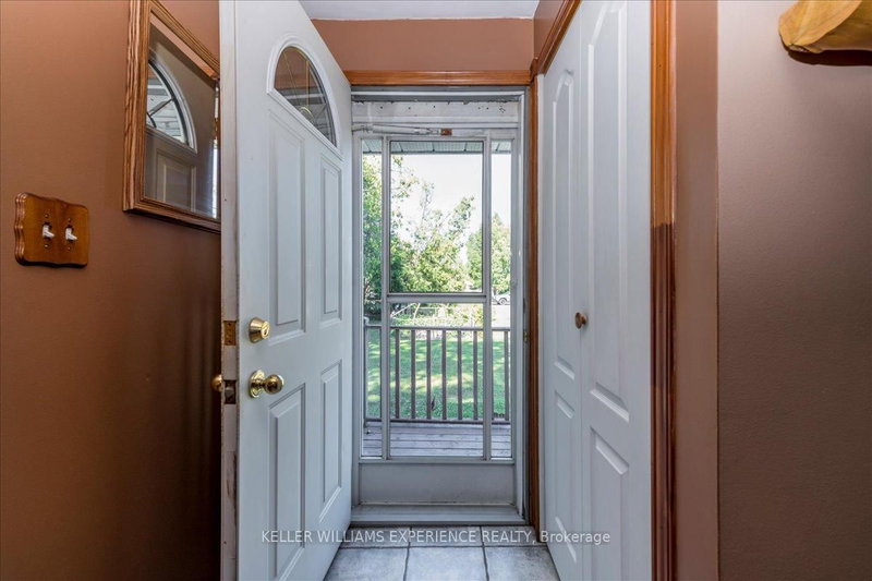 930 Gilmore Ave, Innisfil, L0L 1W0 | Image 3