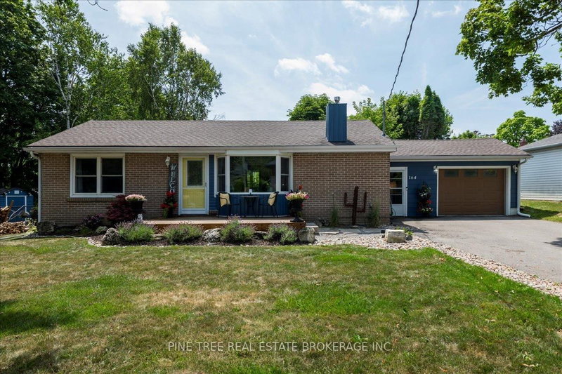 164 Avenue Rd, Newmarket, L3Y 1N4 | Image 2