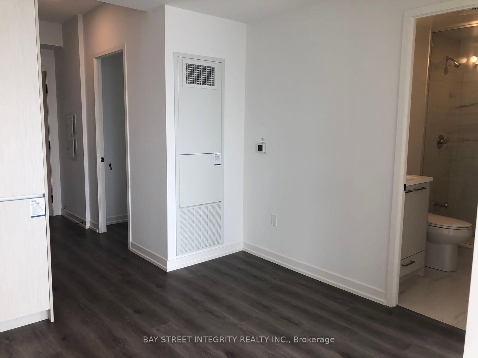28 Interchange Way, Unit 2105 - Photo 12