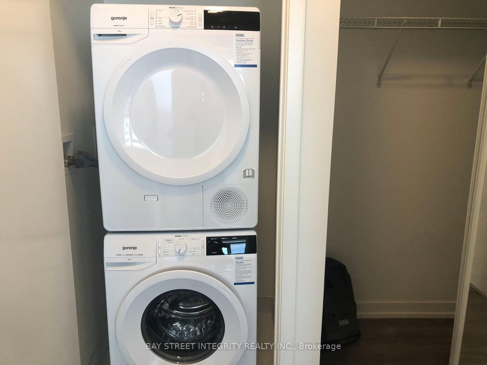 28 Interchange Way, Unit 2105 - Photo 13