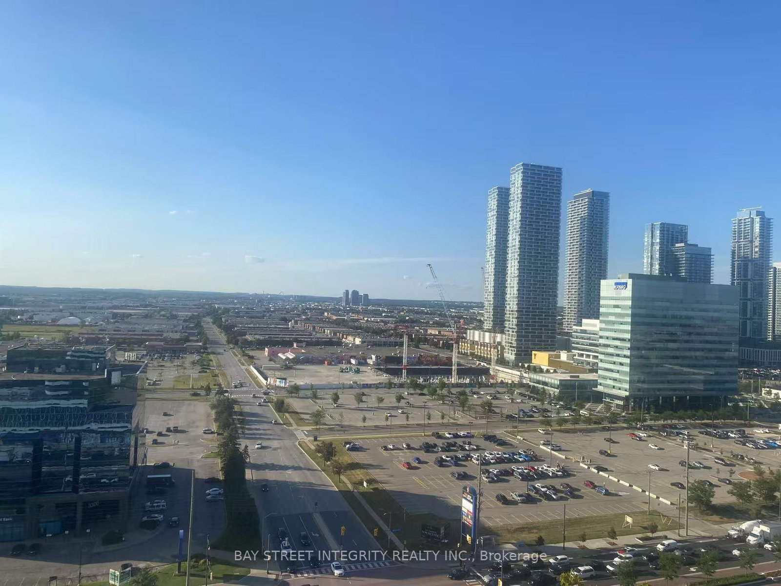 28 Interchange Way, Unit 2105 - Photo 21