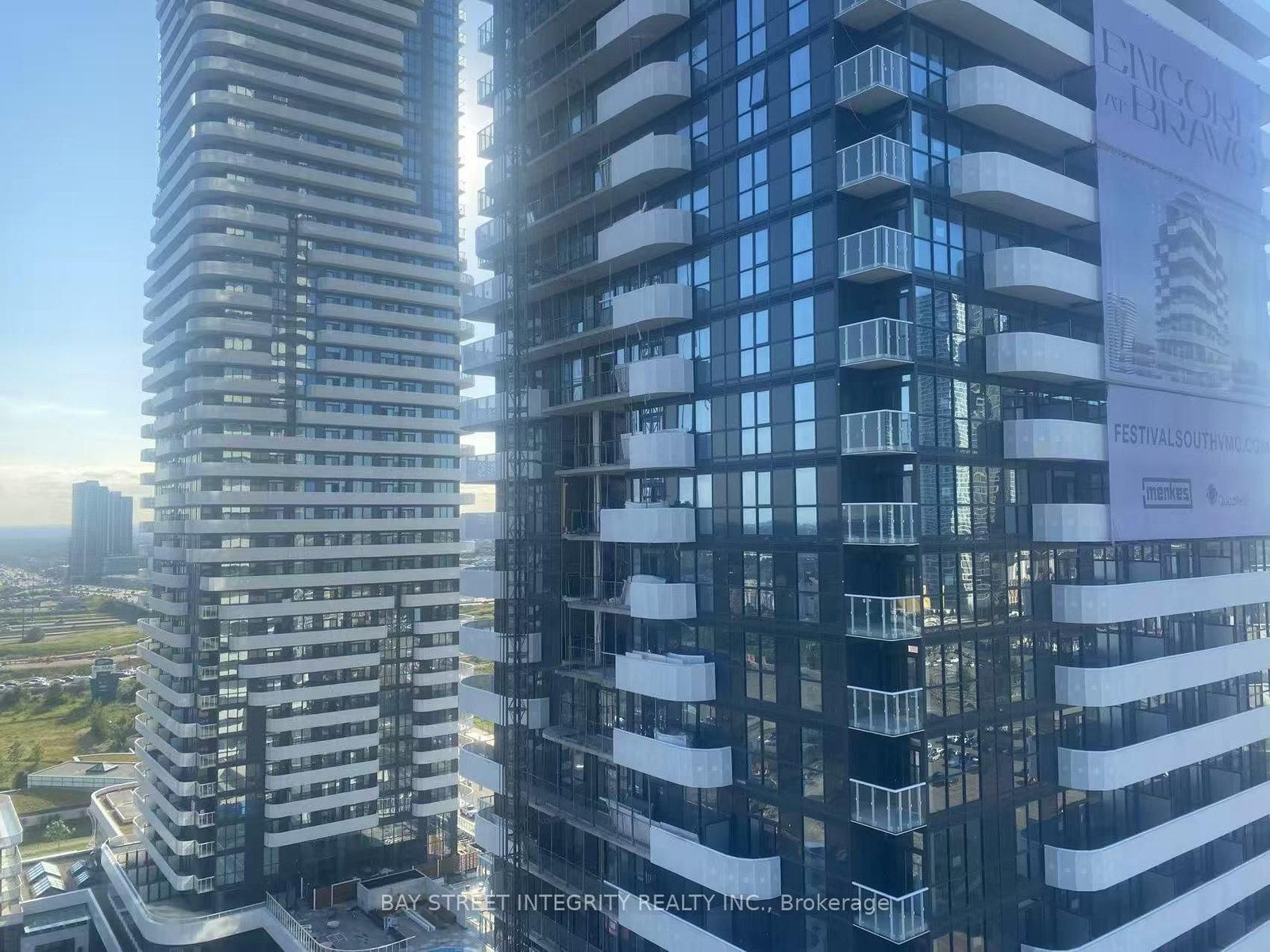 28 Interchange Way, Unit 2105 - Photo 22