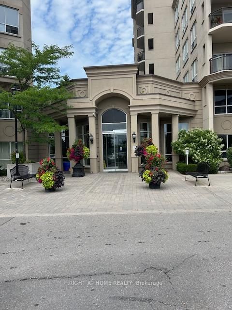 403 - 2 Maison Parc Court
