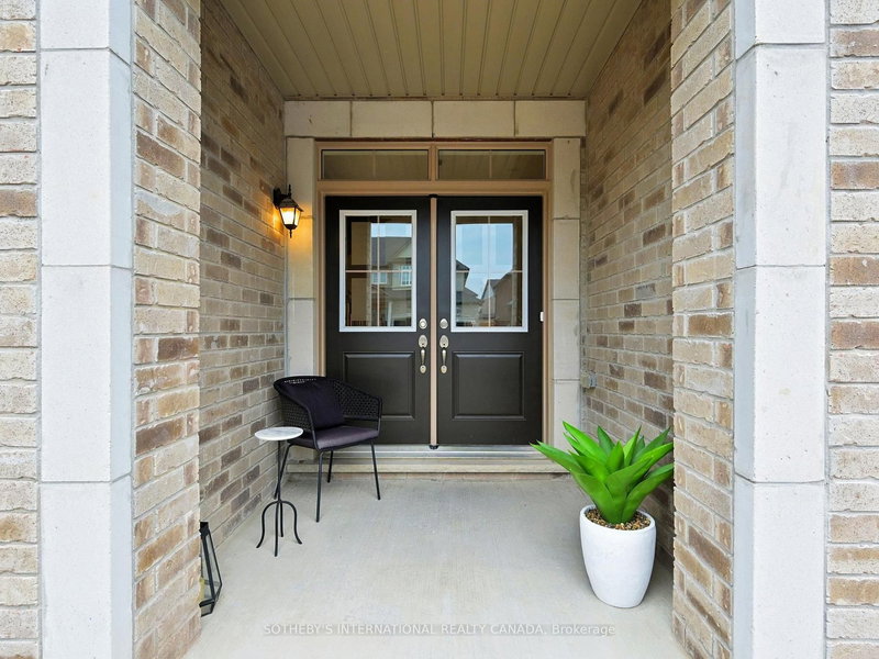 1633 Corsal Crt, Innisfil, L9S 0J9 | Image 3