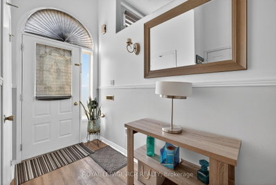 21 Crown Crescent — photo 3